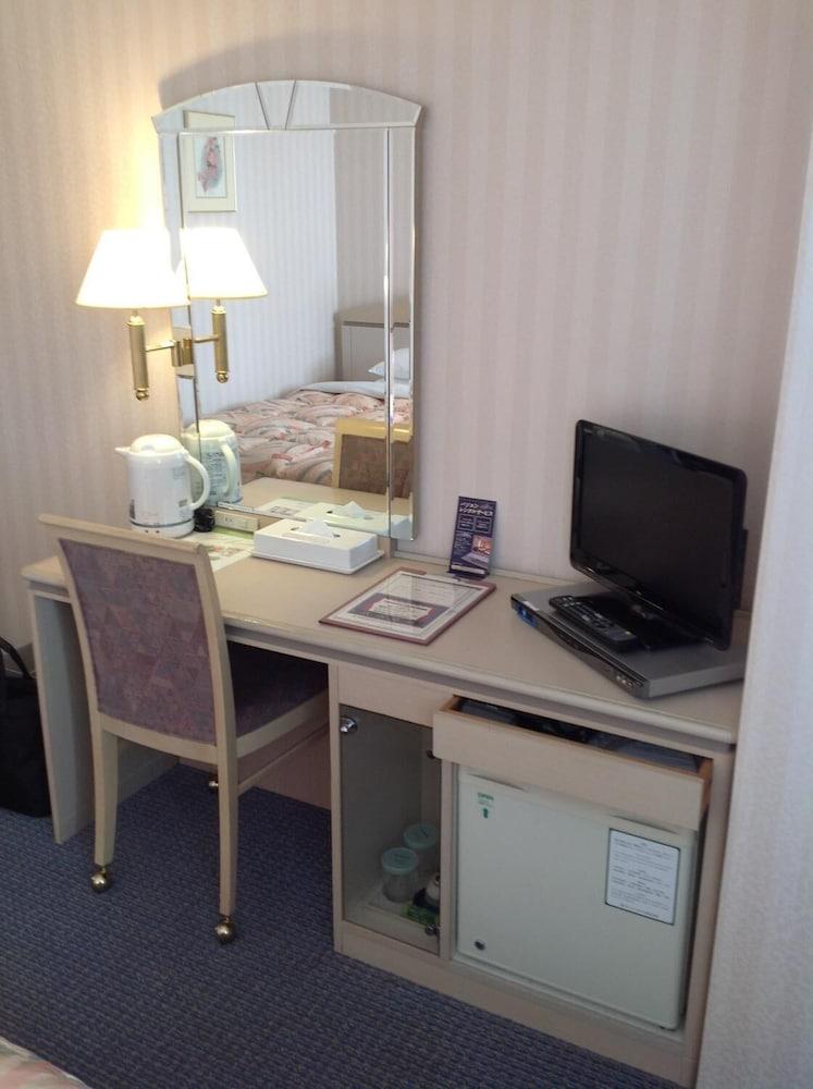 Tokushima Washington Hotel Plaza Exterior foto