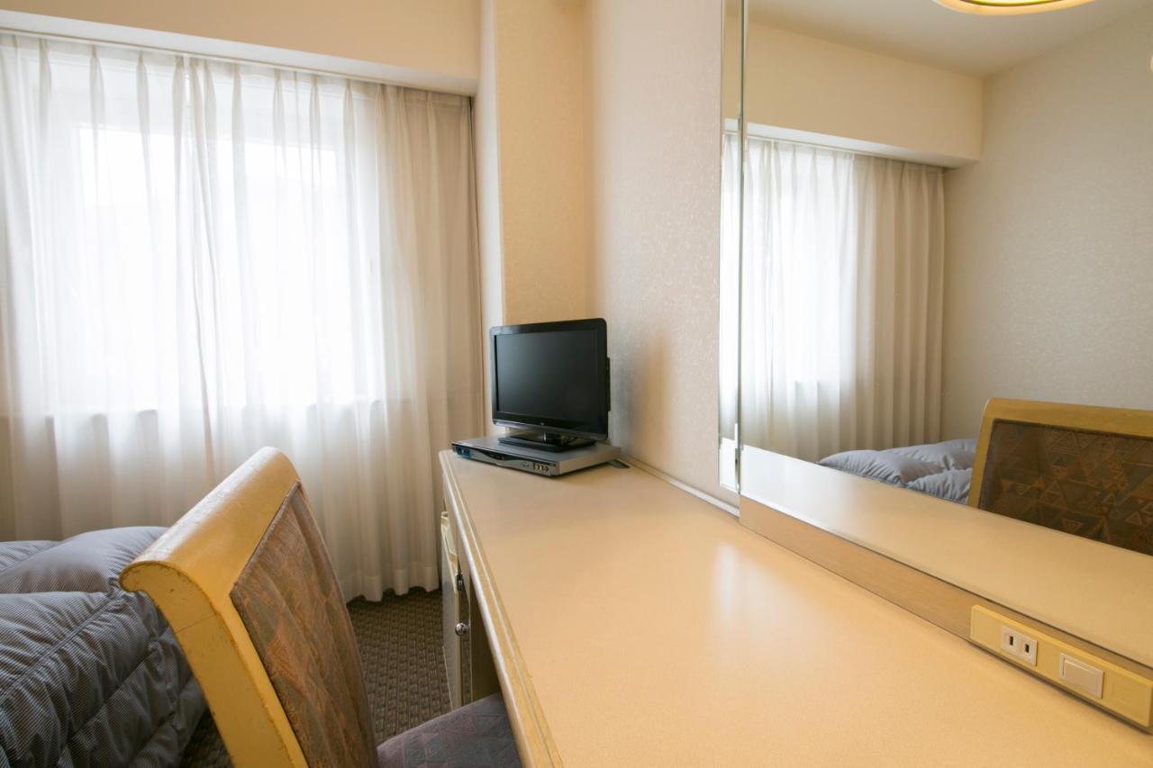 Tokushima Washington Hotel Plaza Exterior foto